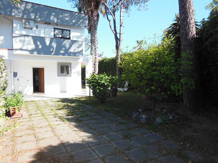 Casa con 5 locali in affitto in Via Lago Patria, Lago Patria, Giugliano in Campania