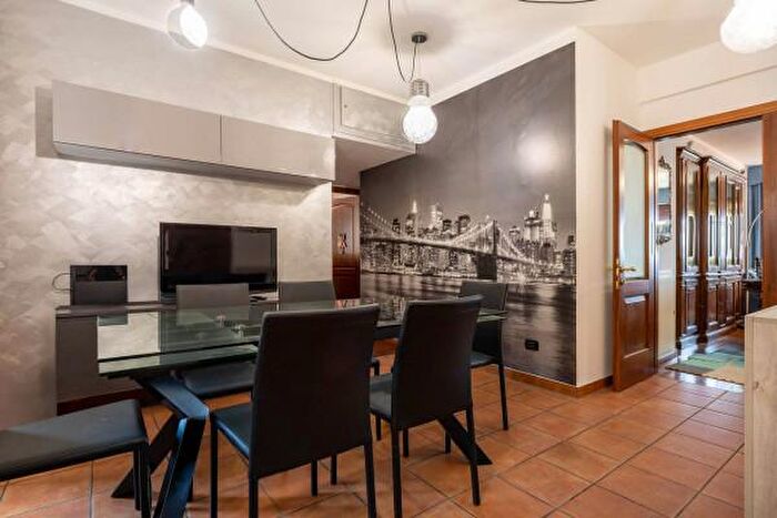 Appartamento con 5 locali in vendita in Via Settembre, Perugia