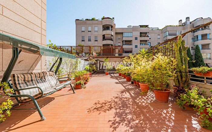 Appartamento bilocale in vendita in Viale degli Astri, Roma