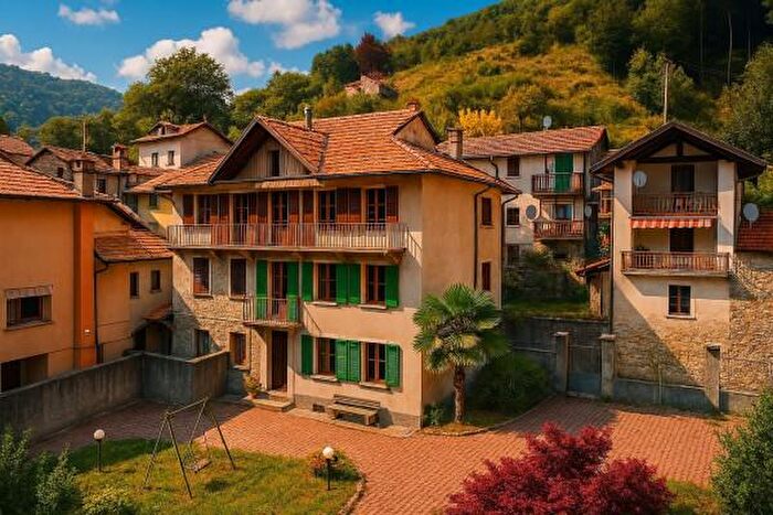 Casa quadrilocale in vendita in Via Orsei, Quarna Sotto