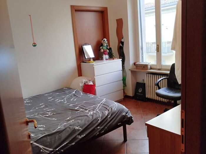 Appartamento con 6 locali in affitto in Strada Giuseppe Garibaldi, Centro Storico, Parma