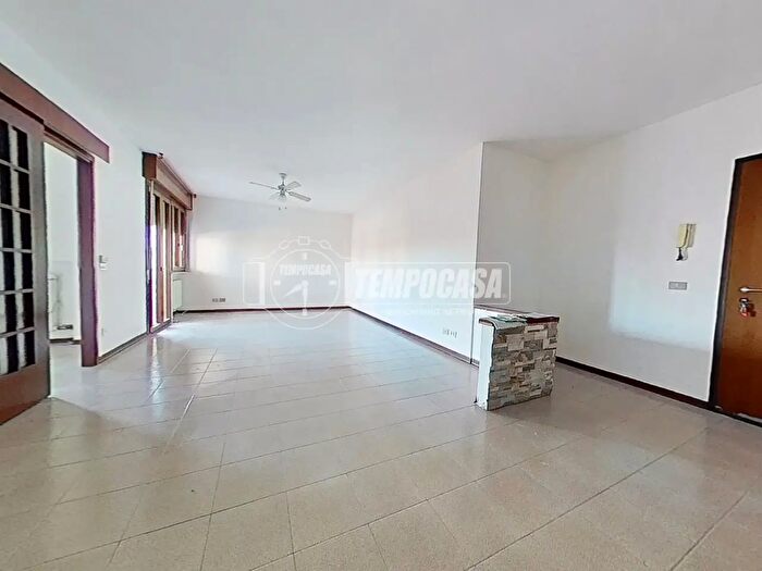 Appartamento quadrilocale in vendita in Via Guido Rossa, Vicenza