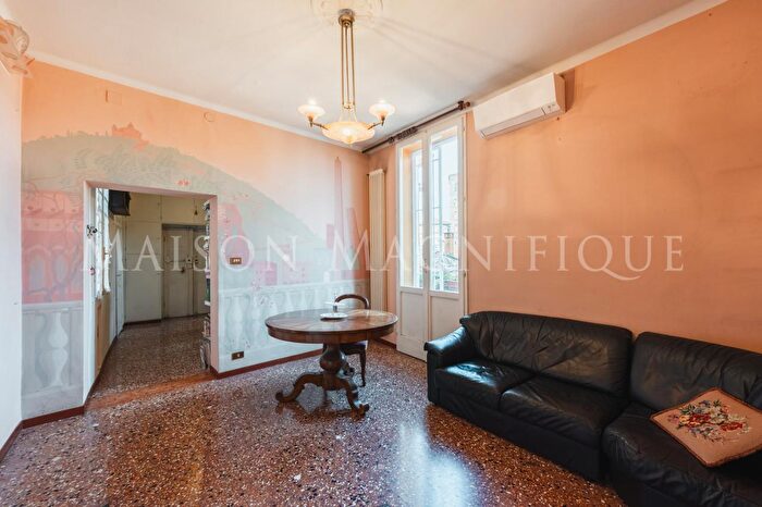 Appartamento quadrilocale in vendita in Via San Vitale, Bologna