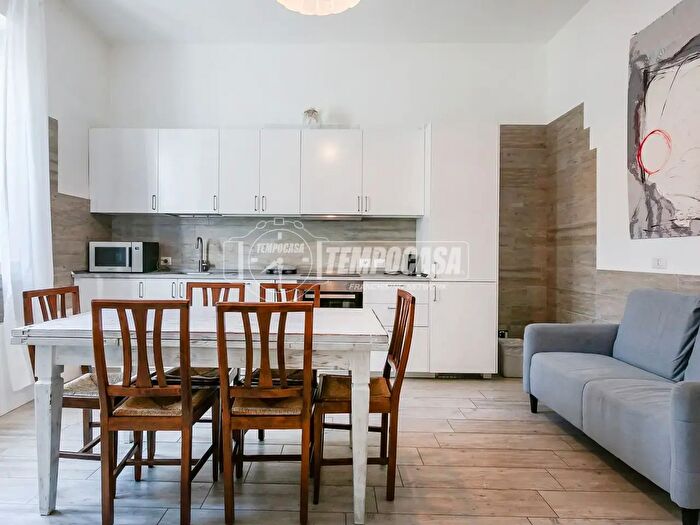 Appartamento trilocale in vendita in Via Carlo Imbonati, Milano
