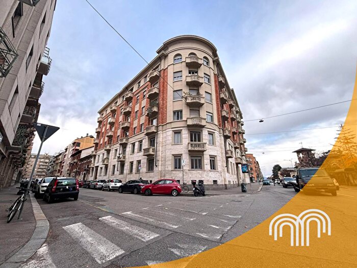 Appartamento quadrilocale in vendita in Via Michele Lessona, Torino