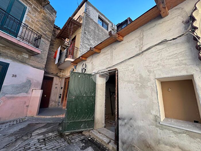 Appartamento bilocale in vendita in Via Alcamo, Palermo