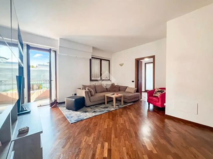 Appartamento bilocale in vendita in Via G Carducci, Lissone