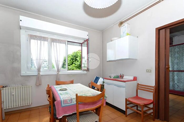 Appartamento quadrilocale in vendita in Via Giosuè Carducci, Venaria Reale