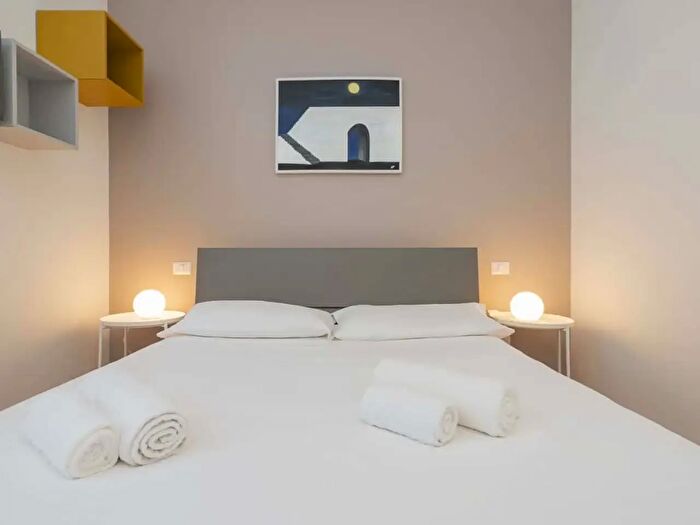 Appartamento monolocale in affitto in Via Brembo, Milano