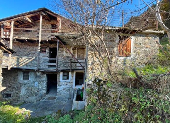 Casa trilocale in vendita in Via Nasoncio, Gerola Alta