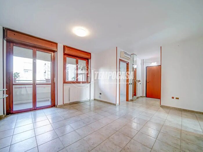 Appartamento bilocale in vendita in Via Olona, Gallarate