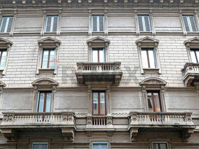 Appartamento bilocale in affitto in Via Leopardi, Vincenzo Monti, Milano