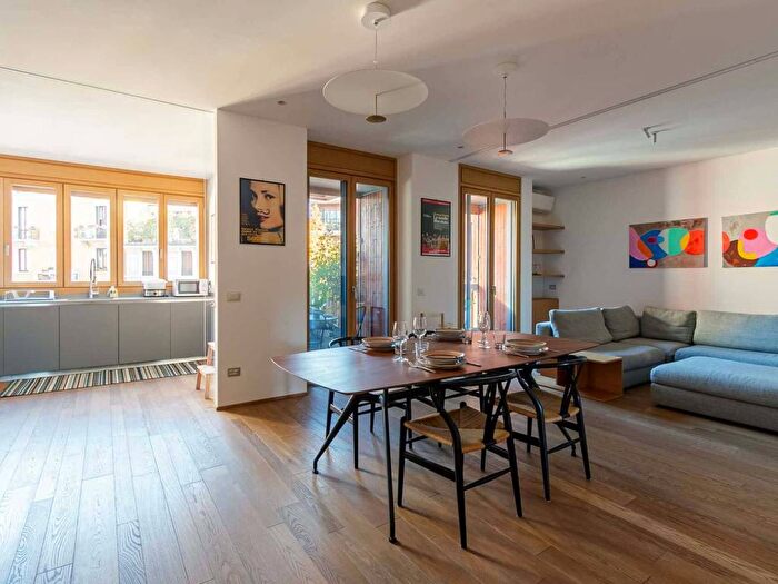Appartamento bilocale in affitto in Via Carlo Botta, Porta Romana Medaglie d'Oro, Milano