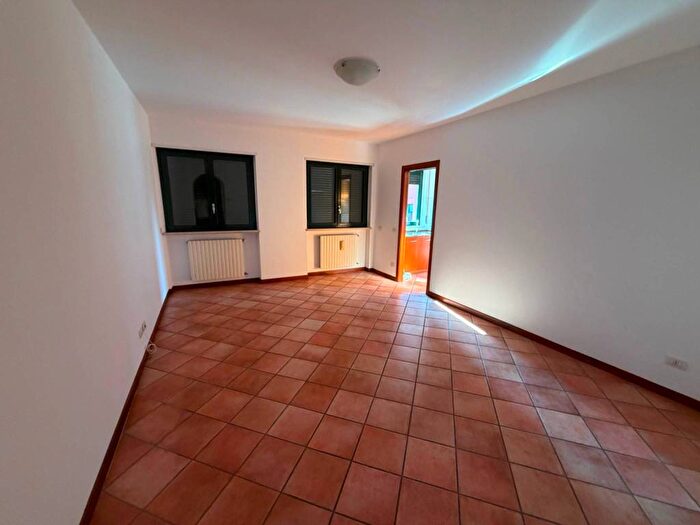 Appartamento trilocale in affitto in Via Bonino da Campione, Stadio, Verona