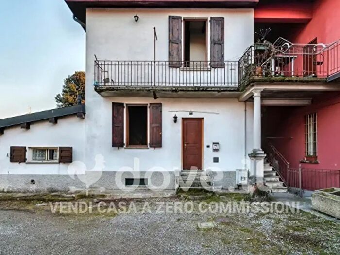 Casa bilocale in vendita in Via Dante Alighieri, Lurate Caccivio