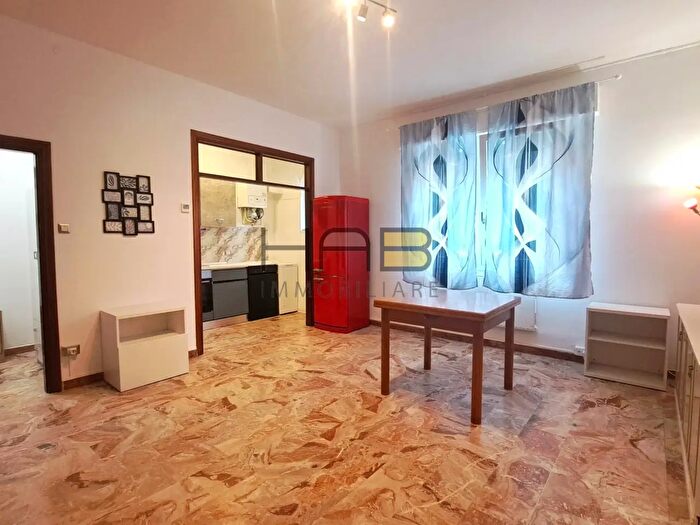 Appartamento trilocale in affitto in Via Benizzi, Padova