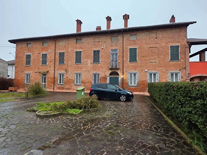 Casa quadrilocale in vendita in Via Desaix, Alessandria