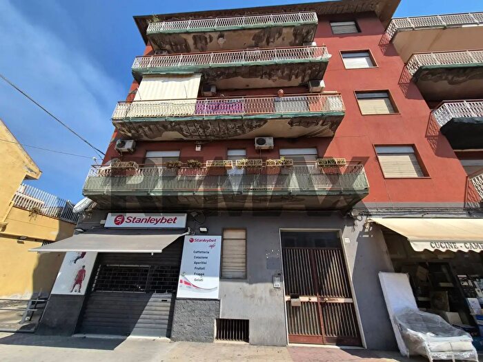 Appartamento quadrilocale in vendita in Via Palermo, Catania