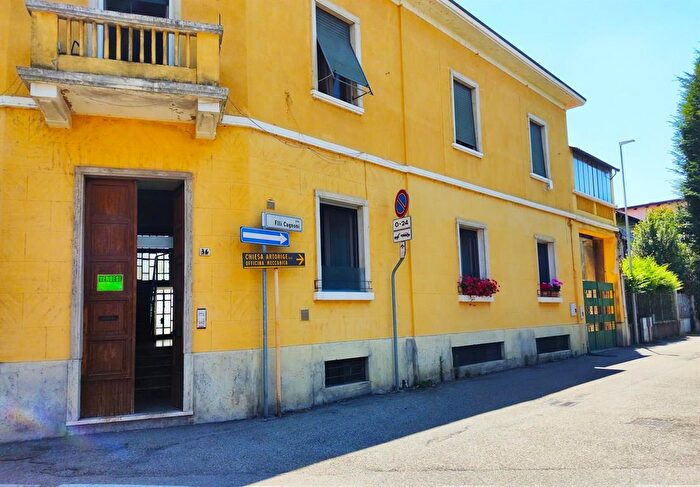 Appartamento quadrilocale in vendita in Via Pierluigi Bretti, Vigevano