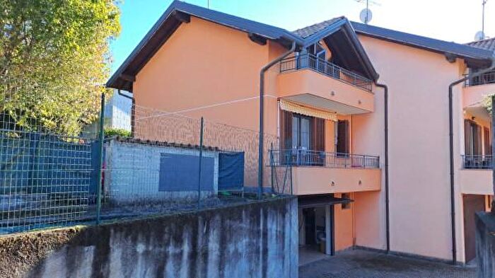 Casa quadrilocale in vendita in Via Paolo Borsellino, Ferno