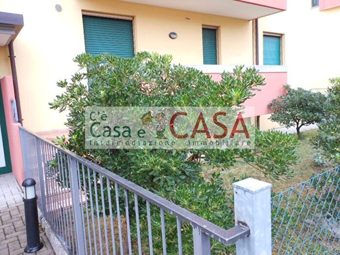 Appartamento trilocale in affitto in via don bosco, Tencarola, Selvazzano Dentro