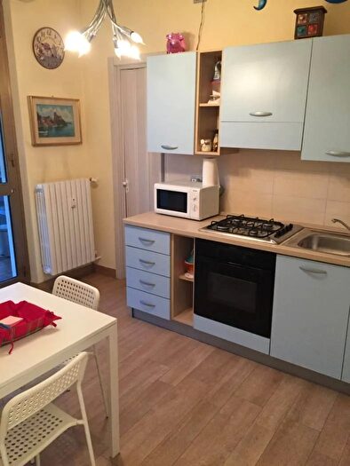 Appartamento trilocale in affitto in Alzaia Naviglio Pavese Milano, Milano