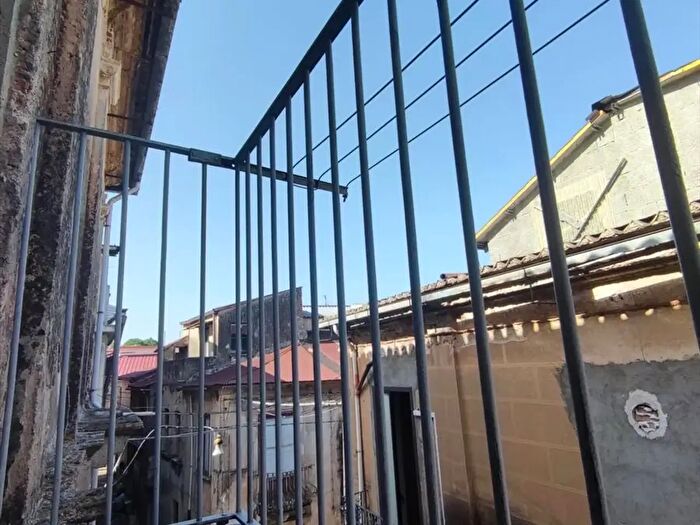 Appartamento trilocale in vendita in Cinquefrondi