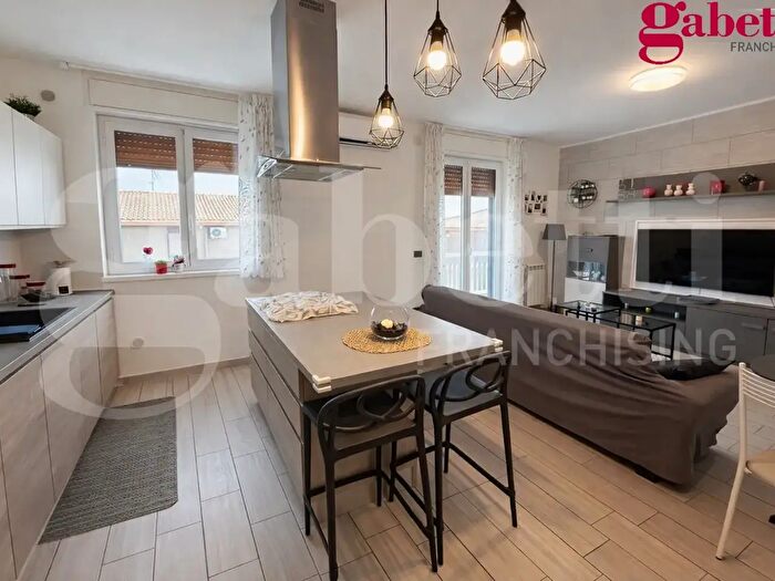 Appartamento quadrilocale in vendita in Via Corso San Vito, Mascalucia