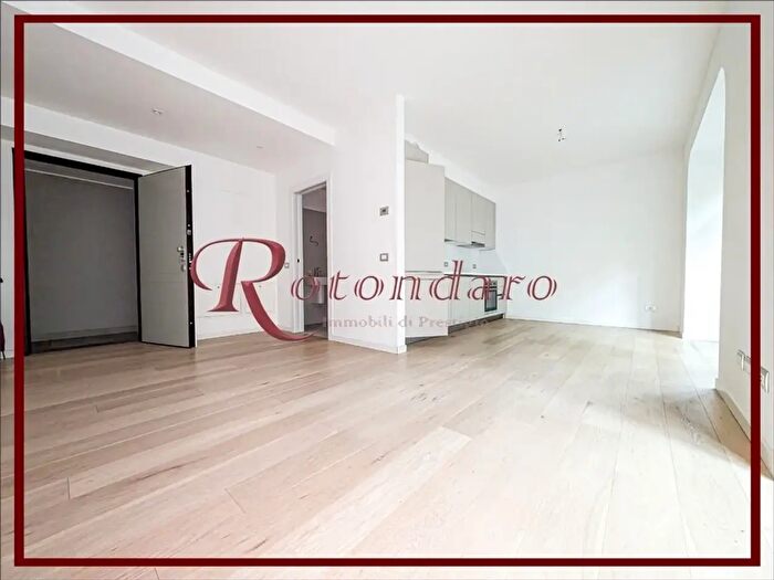 Appartamento bilocale in affitto in Via Andrea Solari, Milano