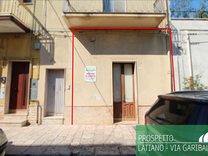 Casa trilocale in vendita in Via Garibaldi, Latiano