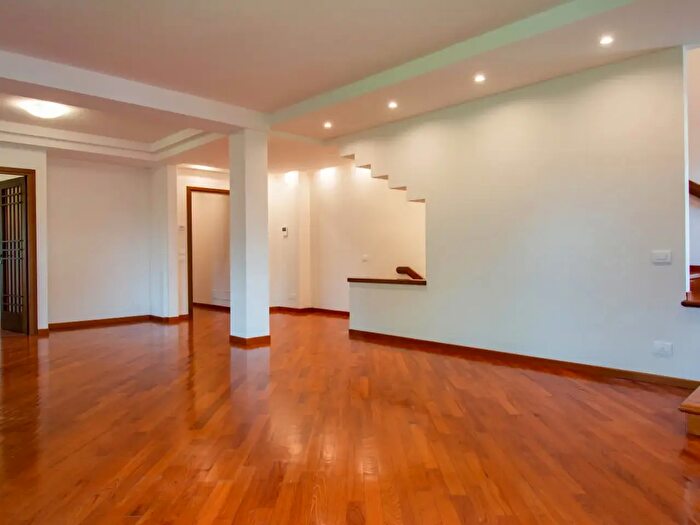 Casa con 5 locali in vendita in Via Carlo Forlanini, Prato