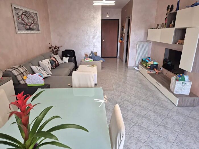 Appartamento trilocale in vendita in Via Belvedere, Lonigo