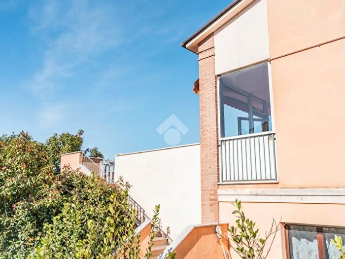 Appartamento trilocale in vendita in Via Marignano, Rimini