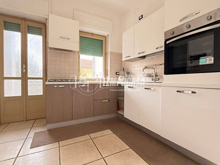 Appartamento con 5 locali in affitto in Via Martiri della Libertà, Centro, Cossato