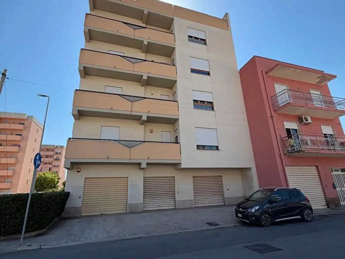 Appartamento quadrilocale in vendita in Via Clio, Trapani