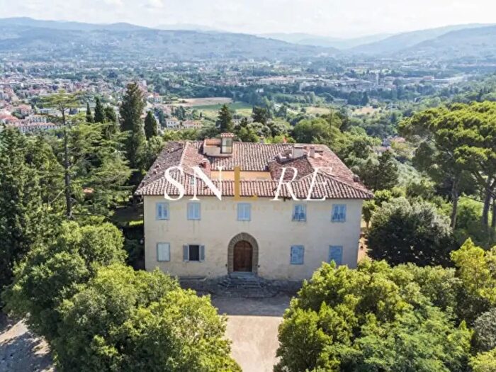 Appartamento con 6 locali in vendita in Piazza di Badia a Ripoli, Firenze