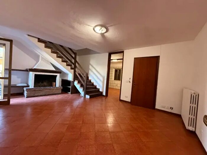 Appartamento con 6 locali in vendita in Via Vittorio Veneto, Fiorano Modenese
