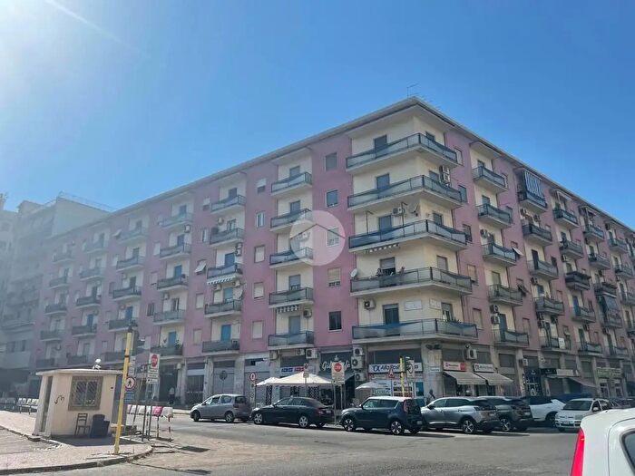 Appartamento trilocale in vendita in Piazza della Provincia, Cosenza