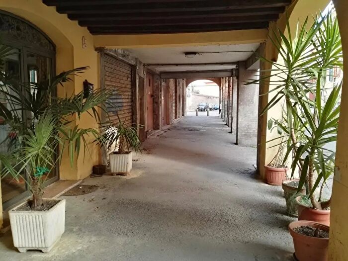 Appartamento monolocale in affitto in Correggio