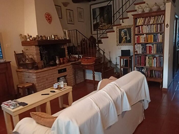 Casa quadrilocale in vendita in Via Romita, Montespertoli