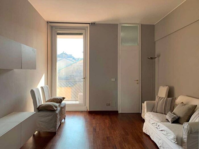 Appartamento trilocale in affitto in via Santa Teresa, Piazza Solferino Corso Matteotti, Torino