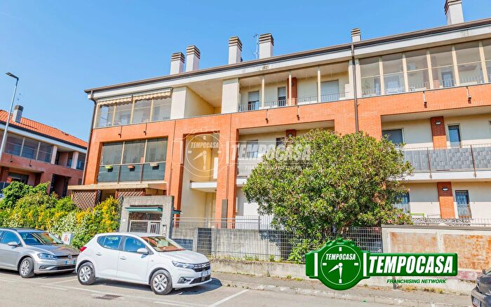 Appartamento trilocale in vendita in Via Padova, Vidigulfo