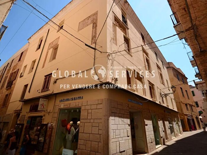 Appartamento quadrilocale in vendita in Via Carlo Alberto, Alghero