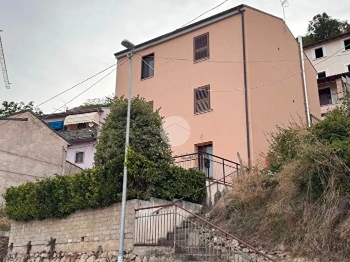 Appartamento bilocale in vendita in Via Mezza Ripa, L'Aquila