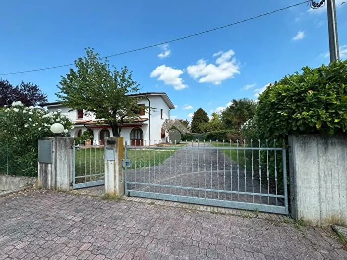 Appartamento quadrilocale in vendita in Via G Vecellio, Spresiano