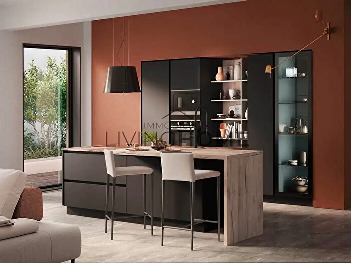 Appartamento trilocale in vendita in Via Pola, Cesena