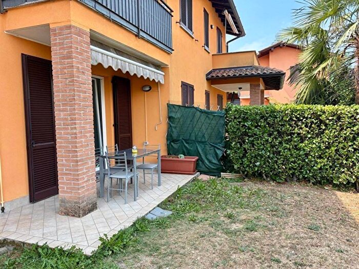 Appartamento trilocale in affitto in Via De Amicis, Centro, Mornago