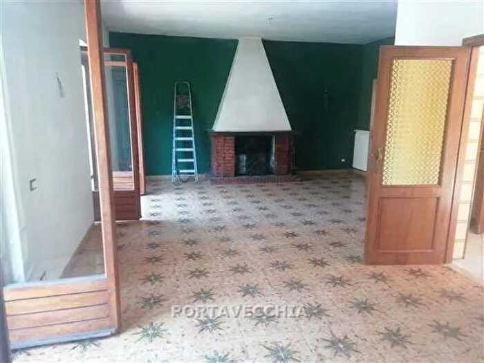 Appartamento con 5 locali in vendita in Castel Del Piano