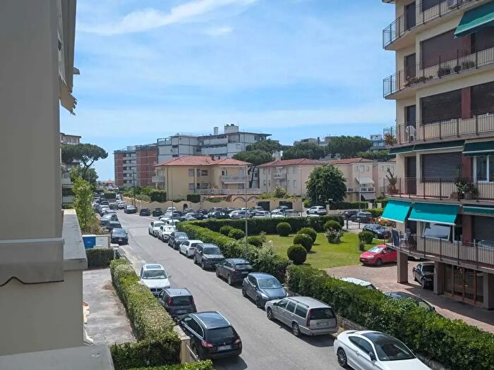 Appartamento bilocale in affitto in Viareggio