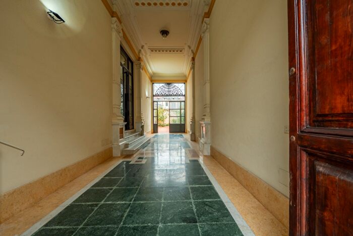 Casa con 17 locali in vendita in Via Francesco Carrara, Viareggio